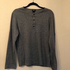 H &M street button up long sleeve T-shirt